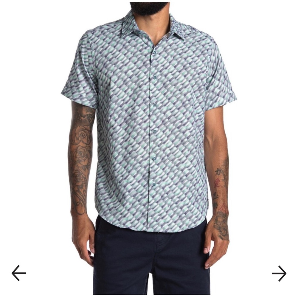 “ FREE SHIPPING “ Robert Graham Button Down Shirt